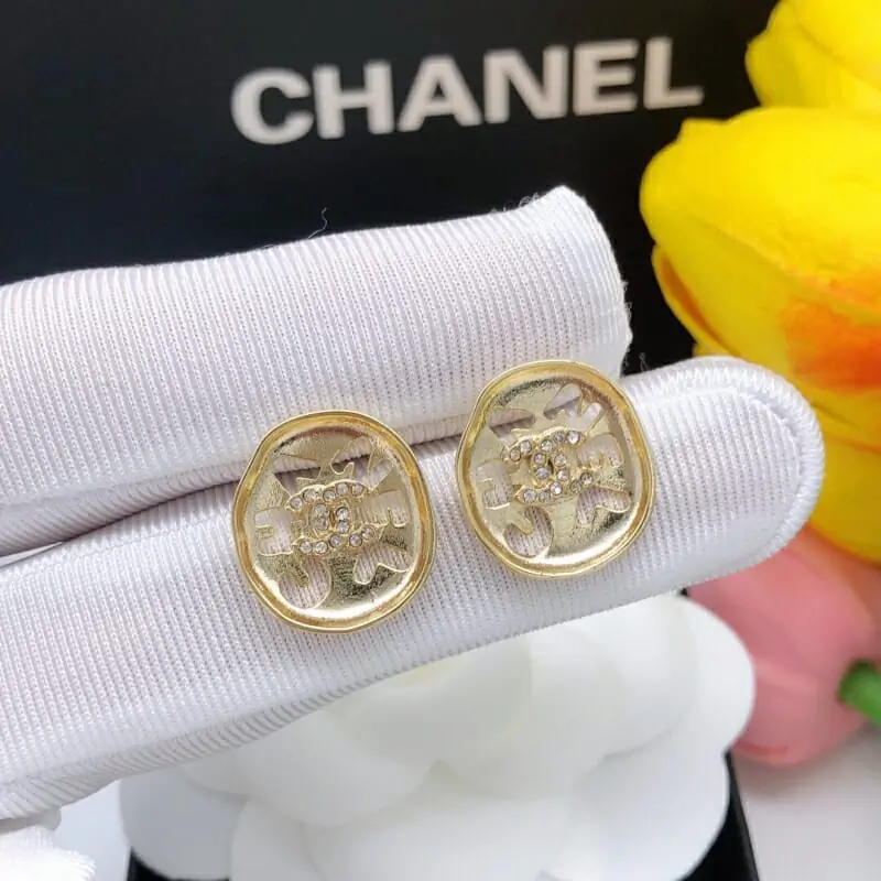 chanel boucles doreilles pour femme s_12200612